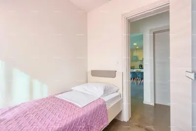 Villa with 5 apartments, Pula Kaštanjer, quiet location - 15