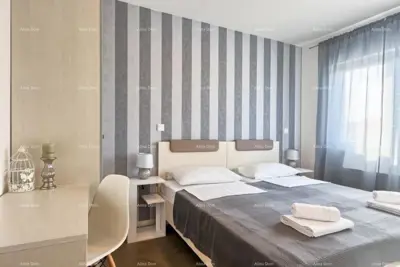 Villa with 5 apartments, Pula Kaštanjer, quiet location - 12