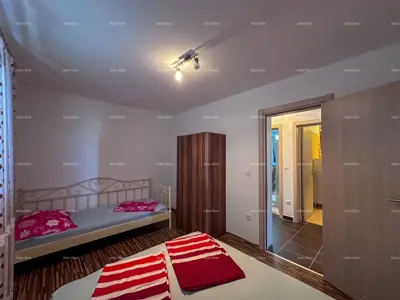 House in Valbandon, two apartments and garage - 11