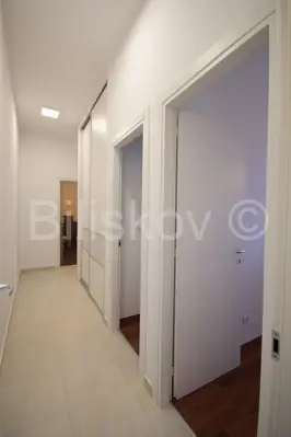 Split, Žnjan prodaja luksuzni stan 101 m² i lođa 26 m² - 10