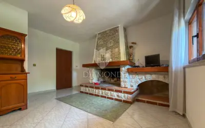 House 200 m², Labin surroundings, yard and auxiliary building - 3