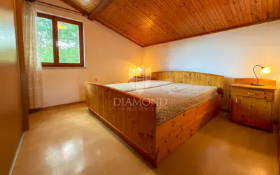 House 200 m², Labin surroundings, yard and auxiliary building - 12