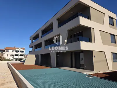 Wohnung 123 m², Umag - Garten und Terrasse