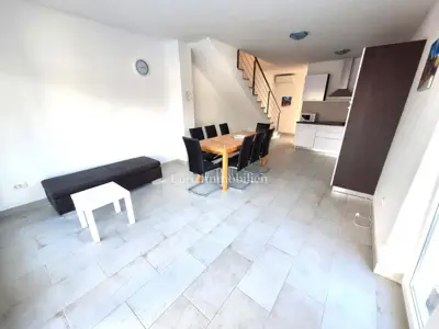 Apartman 64 m², Malinska - bazen i okućnica - 6
