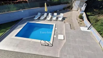 Apartman 64 m², Malinska - bazen i okućnica - 2