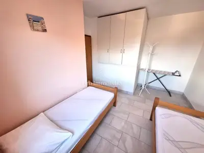Apartman 64 m², Malinska - bazen i okućnica - 13