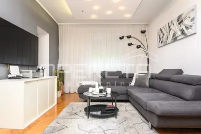Apartment 83 m², Vrapče - 4 rooms, 1st floor and greenery