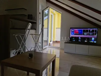 Kuća u Kraljevici, prvi red do mora i 7 stanova - 12