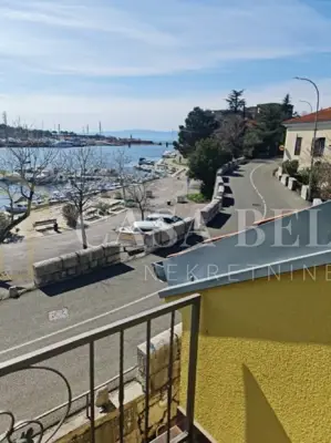 Kuća u Kraljevici, prvi red do mora i 7 stanova - 2