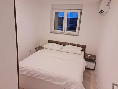 Kuća u Kraljevici, prvi red do mora i 7 stanova - 10