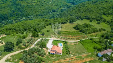 Land 10,041 m², Motovun - quiet location and view - 5