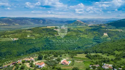 Land 10,041 m², Motovun - quiet location and view