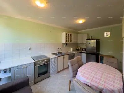 Apartment 58 m², Pula Kaštanjer - near the center and two loggias - 13