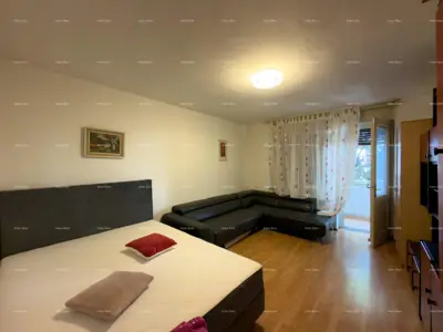 Apartment 58 m², Pula Kaštanjer - near the center and two loggias - 6