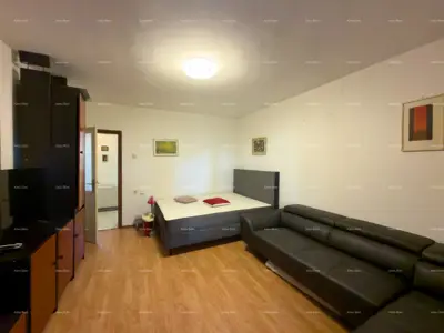 Apartment 58 m², Pula Kaštanjer - near the center and two loggias - 10