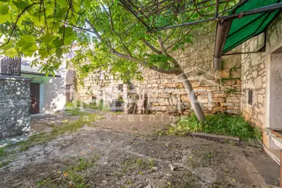 Reihenhaus, Sveti Lovreč - Altstadtzentrum und Hof 120 m² - 4