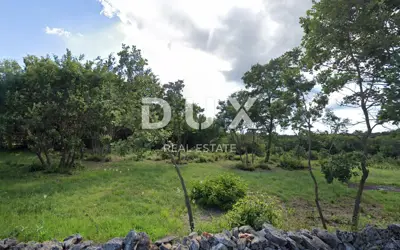 Građevinsko zemljište 1.339 m², Svetvinčenat - uz asfaltiranu cestu