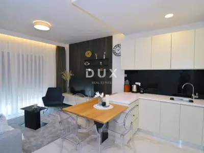 Investment property 2,500 m², Opatija Centar - development potential - 7