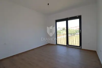Dvojna kuća 138 m², Poreč okolica, bazen i okućnica - 12