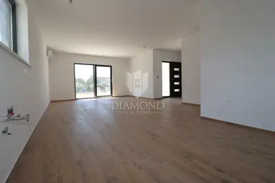 Dvojna kuća 138 m², Poreč okolica, bazen i okućnica - 4