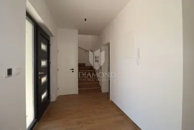 Dvojna kuća 138 m², Poreč okolica, bazen i okućnica - 7