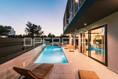 House 200 m², Vodice - contemporary design and pool - 3