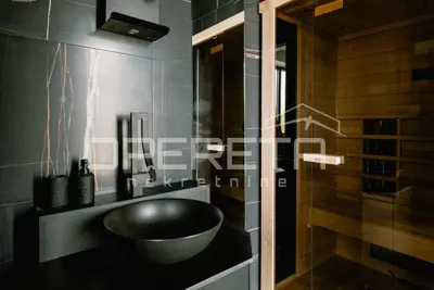 House 200 m², Vodice - contemporary design and pool - 10