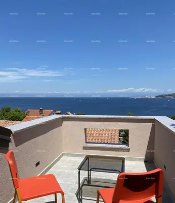 Umag, Crveni Vrh, Haus mit drei separaten Apartments
