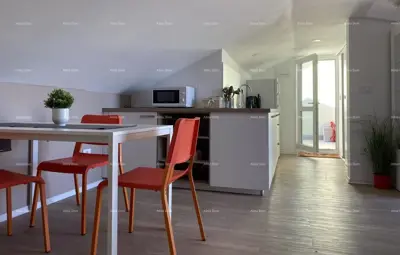 Kuća 190 m², Crveni Vrh - 3 apartmana i vrt - 8