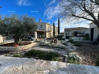 Wunderschönes rustikales Haus mit Pool und kleinerem Gebäude - 22