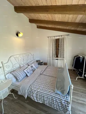 Wunderschönes rustikales Haus mit Pool und kleinerem Gebäude - 10