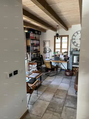 Wunderschönes rustikales Haus mit Pool und kleinerem Gebäude - 4