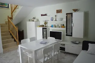 Vila u pješčanoj uvali samo 100 m od mora! ! - 9