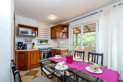 Kuća 100 m², Vrbnik, prvi red do mora - 5
