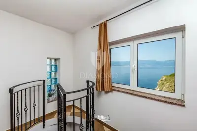 Kuća 100 m², Vrbnik, prvi red do mora - 8