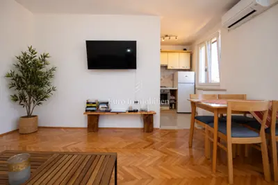 Stan 43 m², Novigrad centar - balkon i pogled na more
