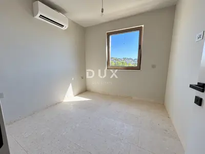 Apartment 100.5 m², Tribunj - sea view and covered terrace - 12