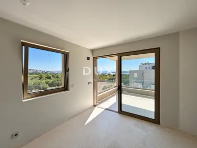 Apartment 100.5 m², Tribunj - sea view and covered terrace - 3