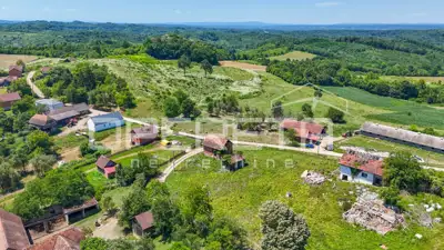 Haus 250 m², Luščani bei Petrinja - zur Rekonstruktion - 19