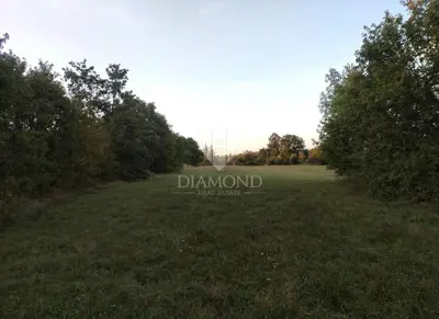 Building plot 2,737 m², Žminj - quiet location - 3