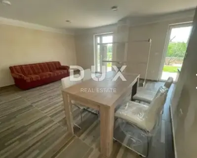 House 280 m², Materada - 4 apartments and 8 bedrooms - 10