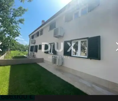 House 280 m², Materada - 4 apartments and 8 bedrooms - 15