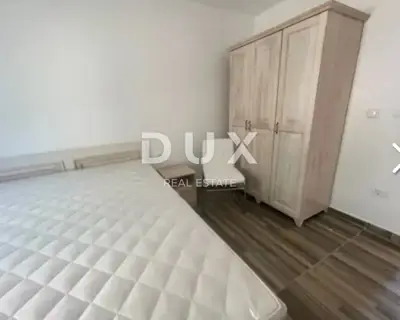 House 280 m², Materada - 4 apartments and 8 bedrooms - 13