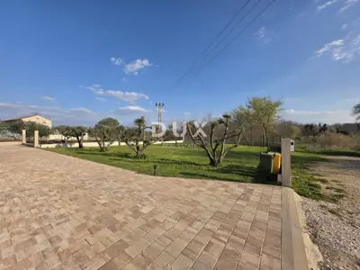 House 280 m², Materada - 4 apartments and 8 bedrooms - 16
