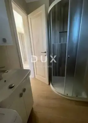 House 280 m², Materada - 4 apartments and 8 bedrooms - 14