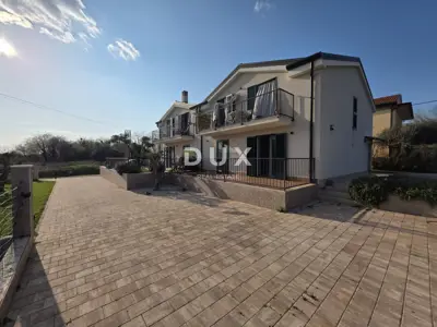 House 280 m², Materada - 4 apartments and 8 bedrooms - 5