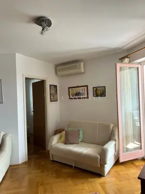 Wohnung 55 m², Crikvenica - 2 Zimmer und Loggia - 4