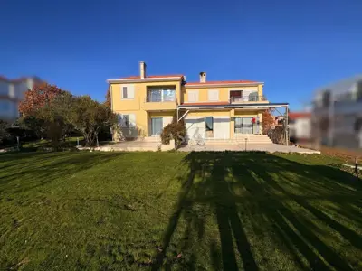Kuća, Srdoči Rijeka - pogled na more i uređena okućnica
