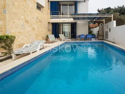 Kuća 192 m², Supetar, prvi red uz more i 2 bazena - 2
