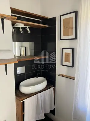 Semi-detached house in Remete, 654 m², quiet street - 13